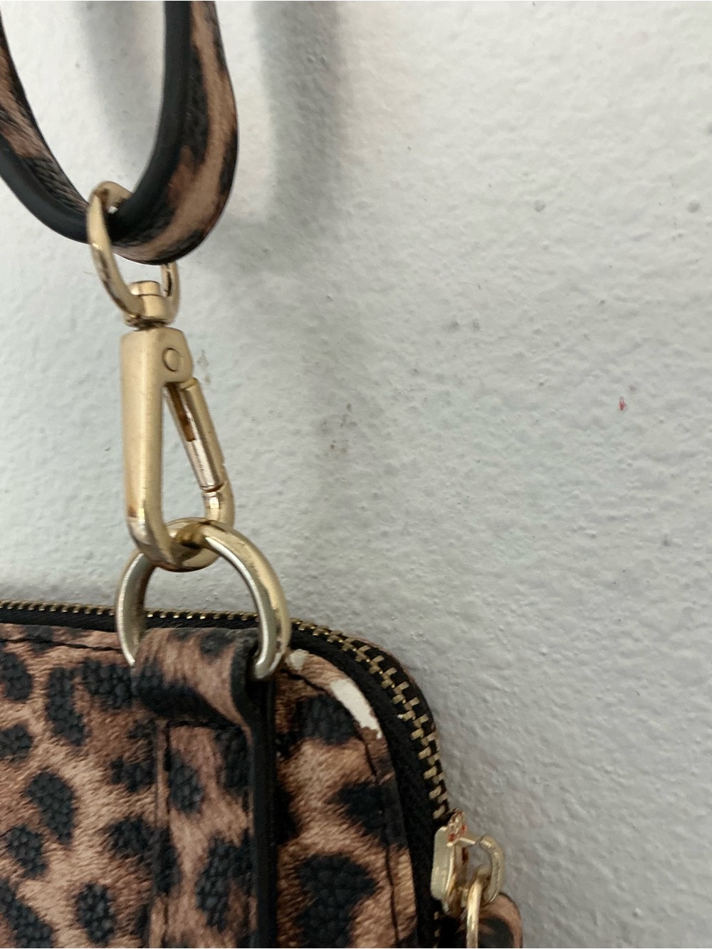 Litt Crossbody by PurseN Leopard Print Bag Lighted Interior RFID Travel Purse - Picture 7 of 16